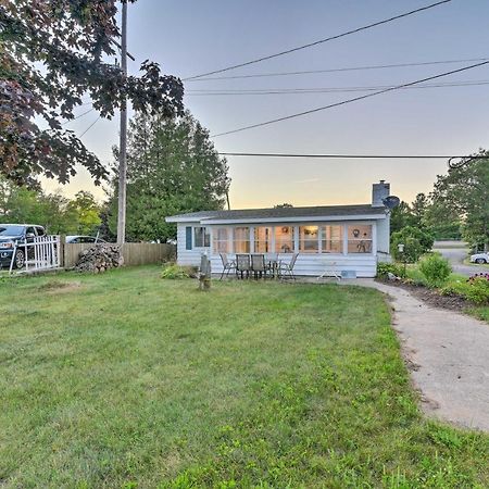 East Tawas Cabin With Lake Huron Access And Views Extérieur photo