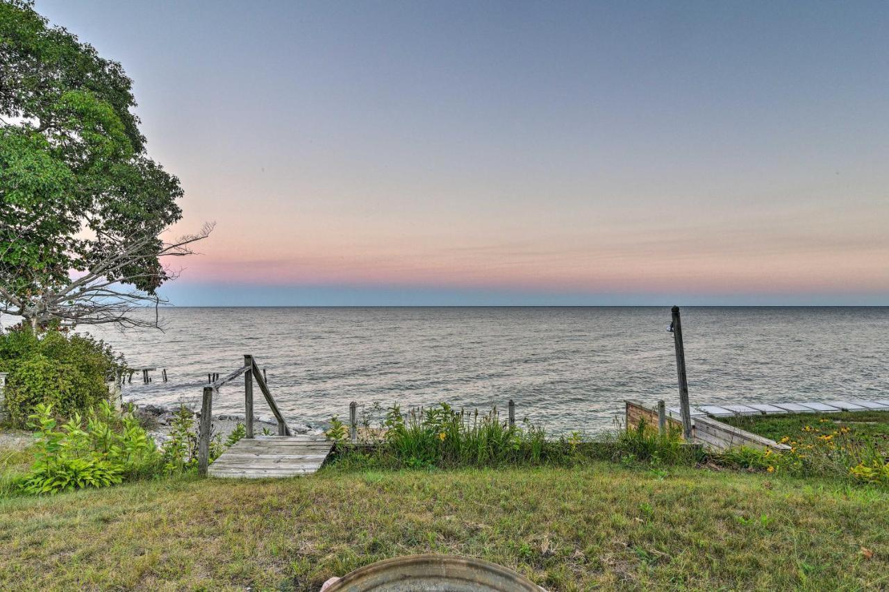 East Tawas Cabin With Lake Huron Access And Views Extérieur photo